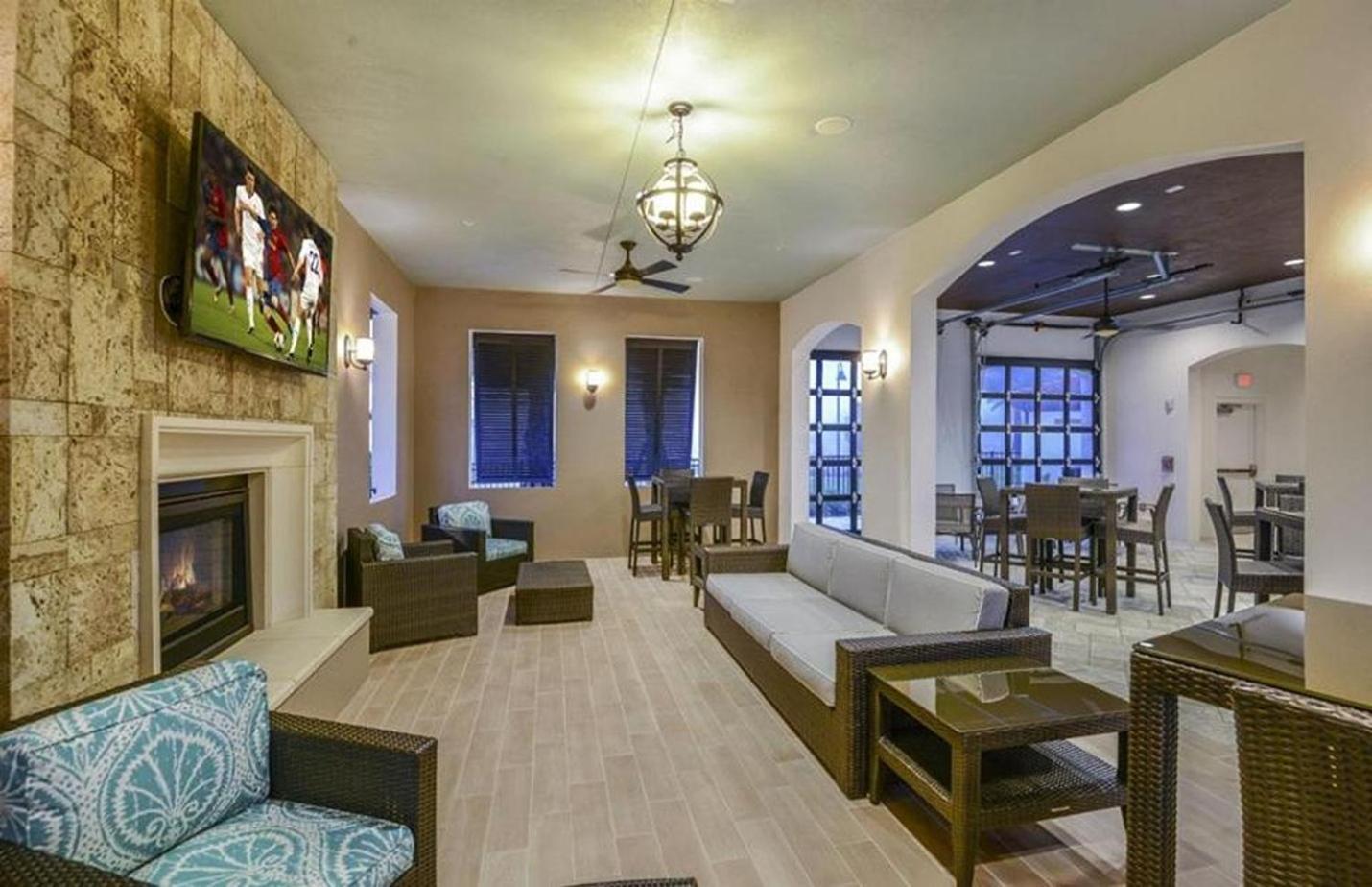 Beautiful Townhome Wprivate Pool 7 Mi To Disney Kissimmee Zewnętrze zdjęcie